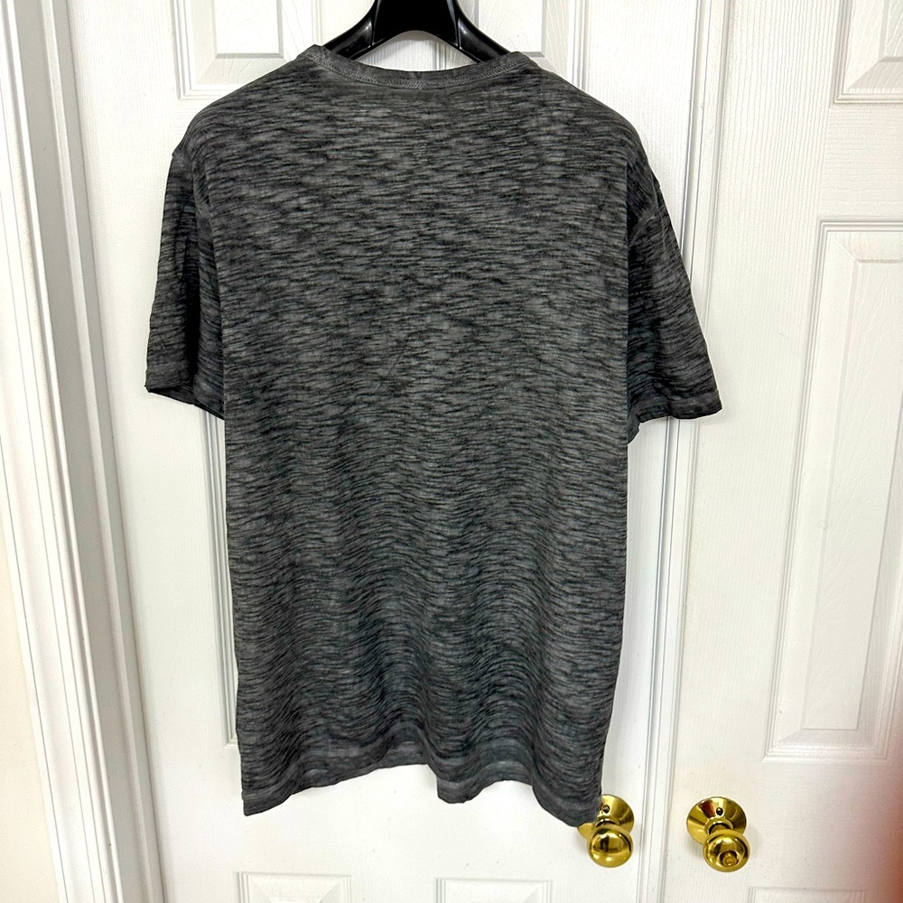 Men’s shirt. - Picture 2 of 3